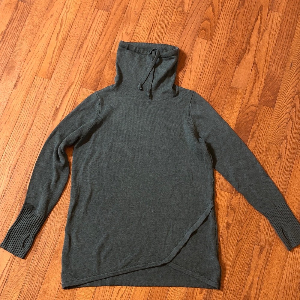 Dakini women’s Dark  Turtleneck Drawstring Sweater